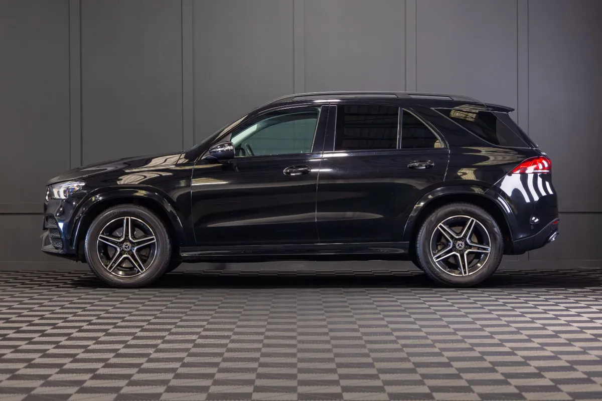 2019 Mercedes-Benz GLE 300d 4Matic - Image 3