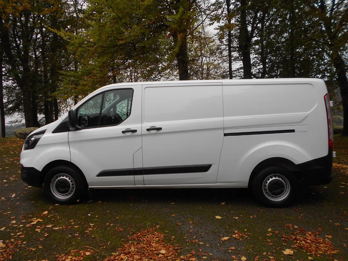 Ford Transit Custom 2023 - Image 3