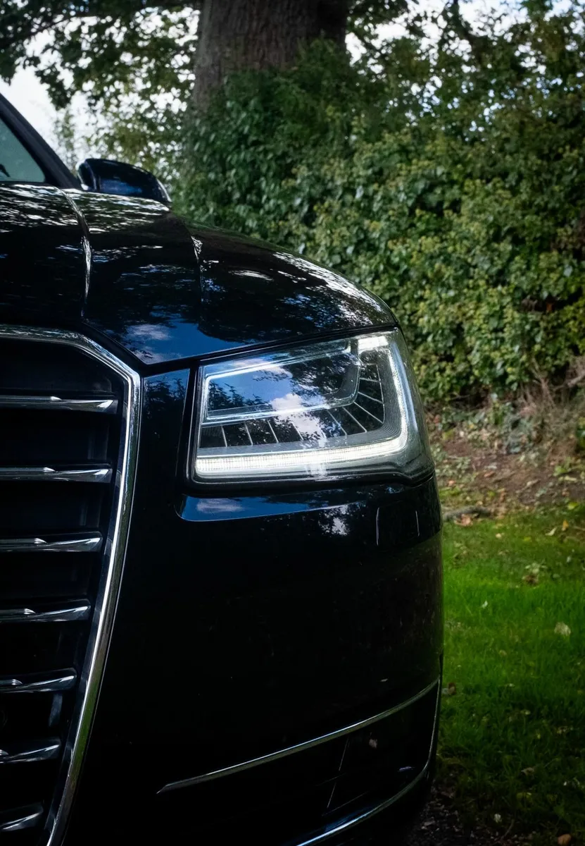 Audi A8 2015 - Image 3