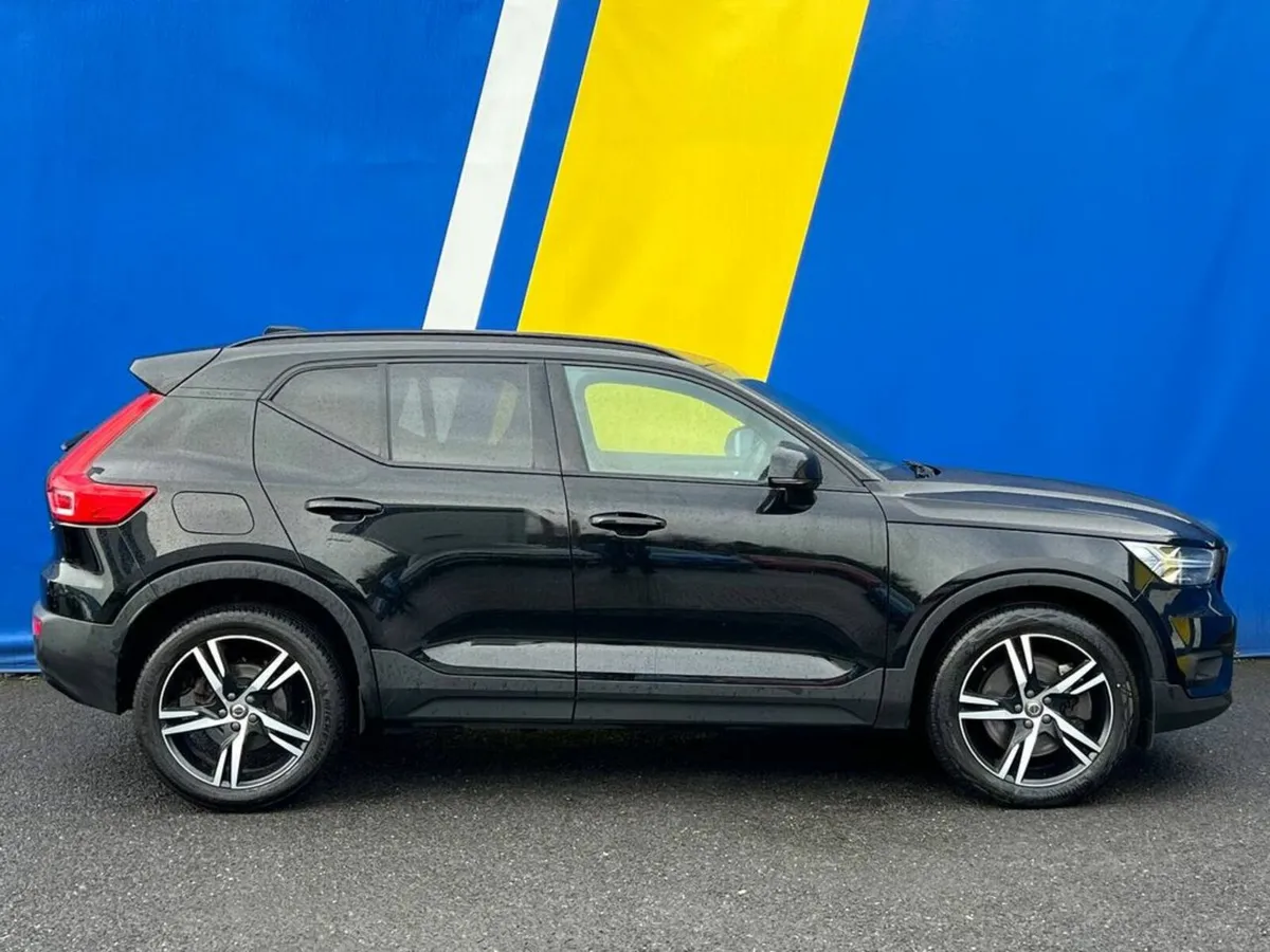 Volvo XC40 T5 RECHARGE 1.5 PLUG-IN HYBRID AUTO // - Image 2