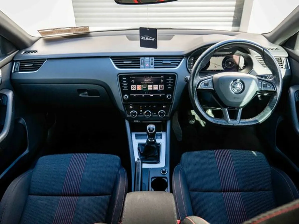 Skoda Octavia SPORTLINE TDI - Image 4