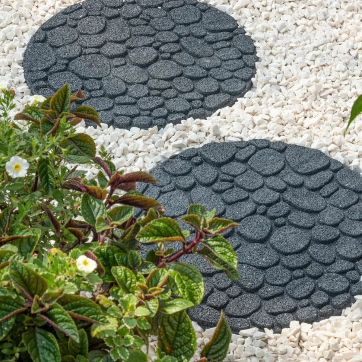 Round River Rock Stepping Stone - Image 1