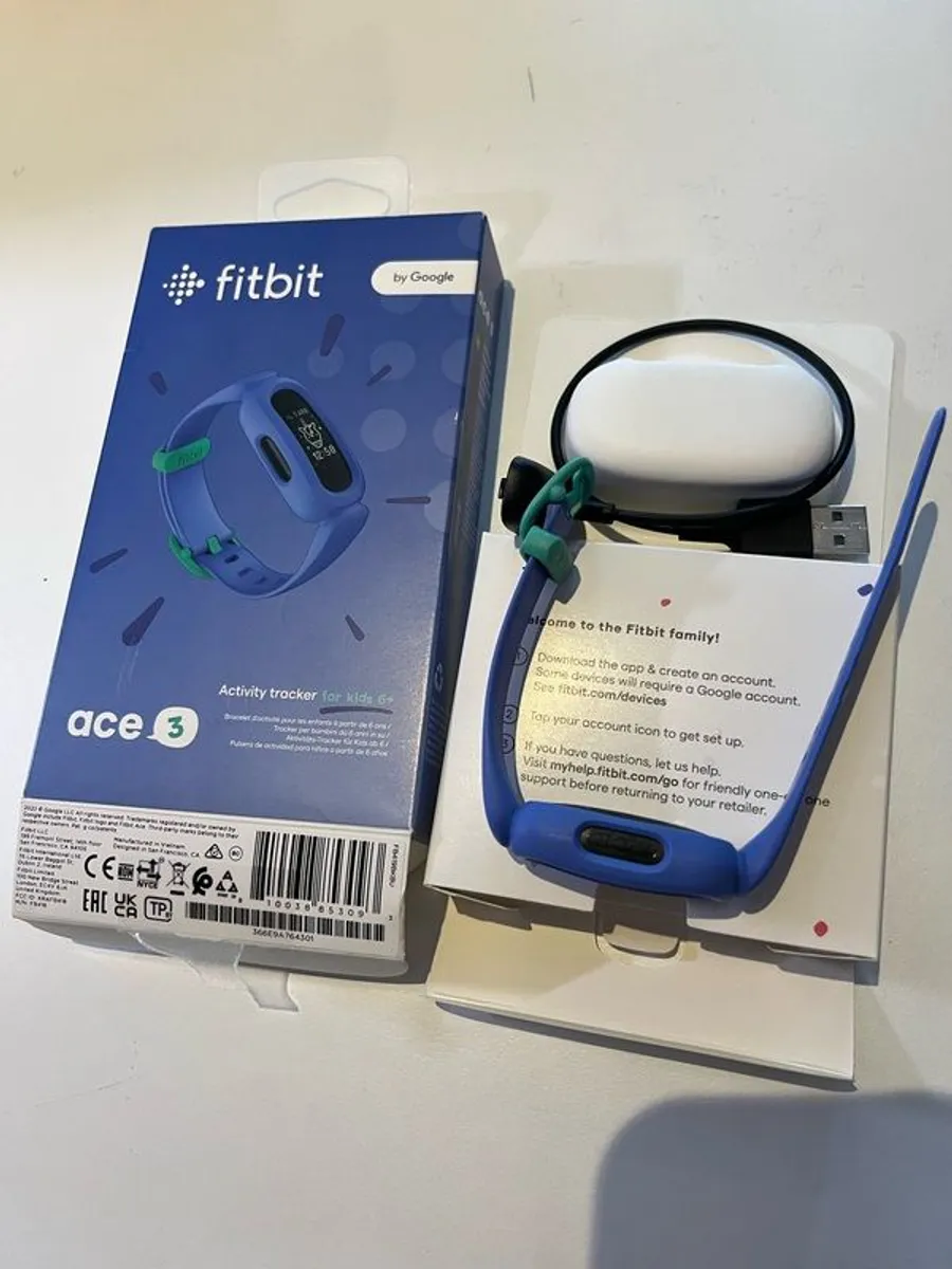 fitbit ace 3 with box - Image 1