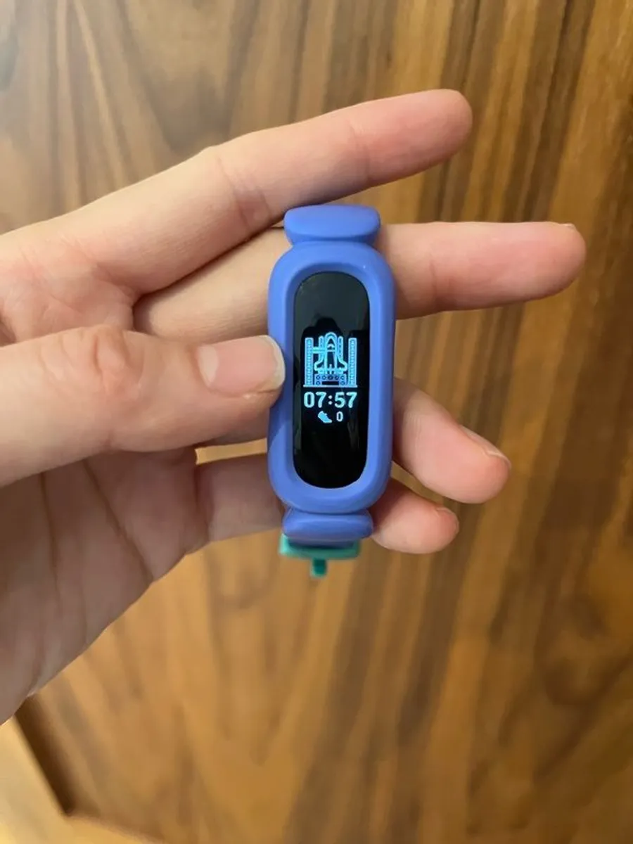 fitbit ace 3 with box - Image 3