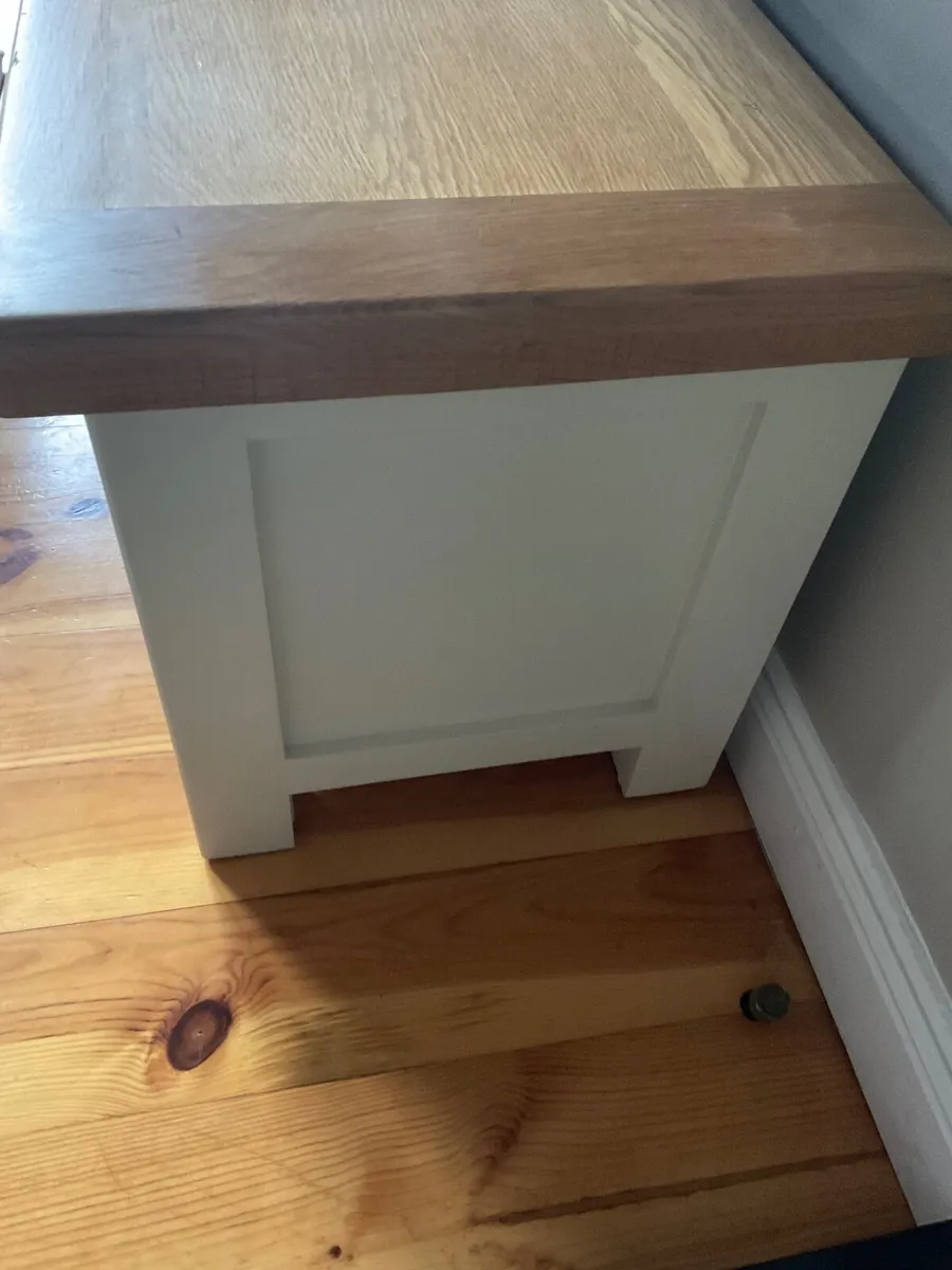 Solid oak tv cabinet - Image 3