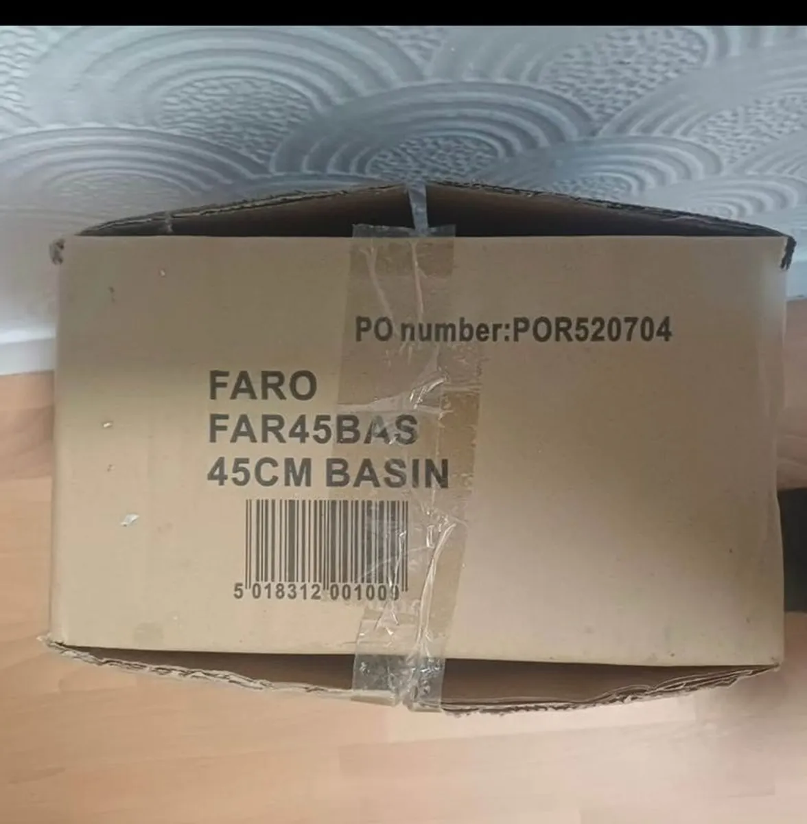 Bathroom Ceramic Basin and Unit - Image 2