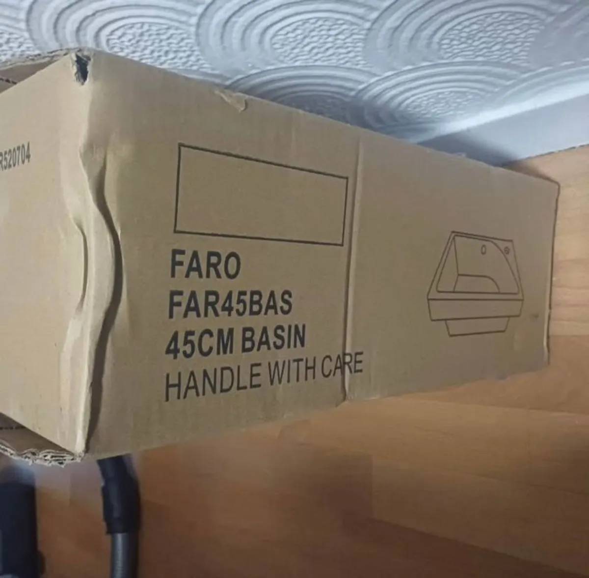 Bathroom Ceramic Basin and Unit - Image 3