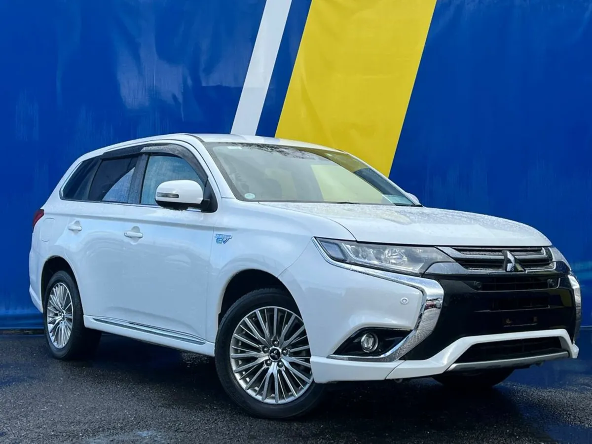 Mitsubishi Outlander 4WD 2.0 PLUG-IN HYBRID AUTO / - Image 1