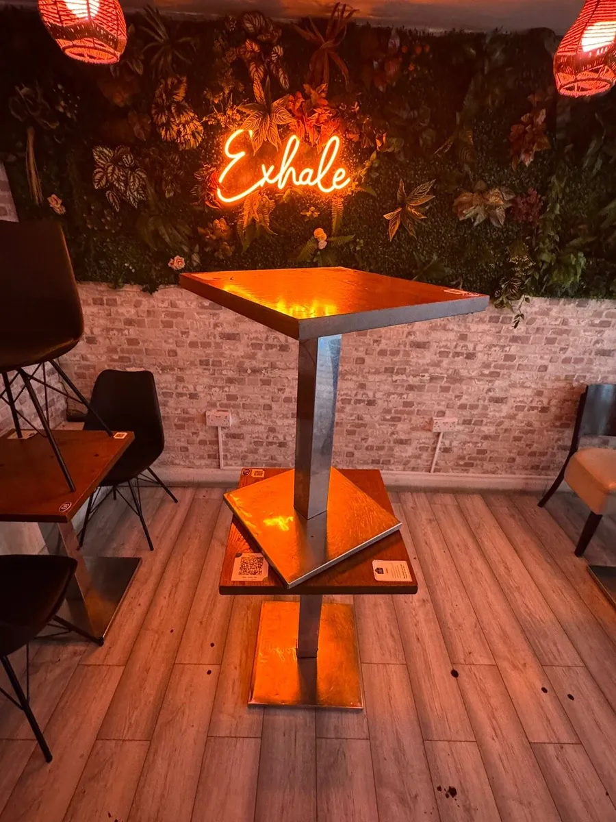 Cafe/restaurant table - Image 1