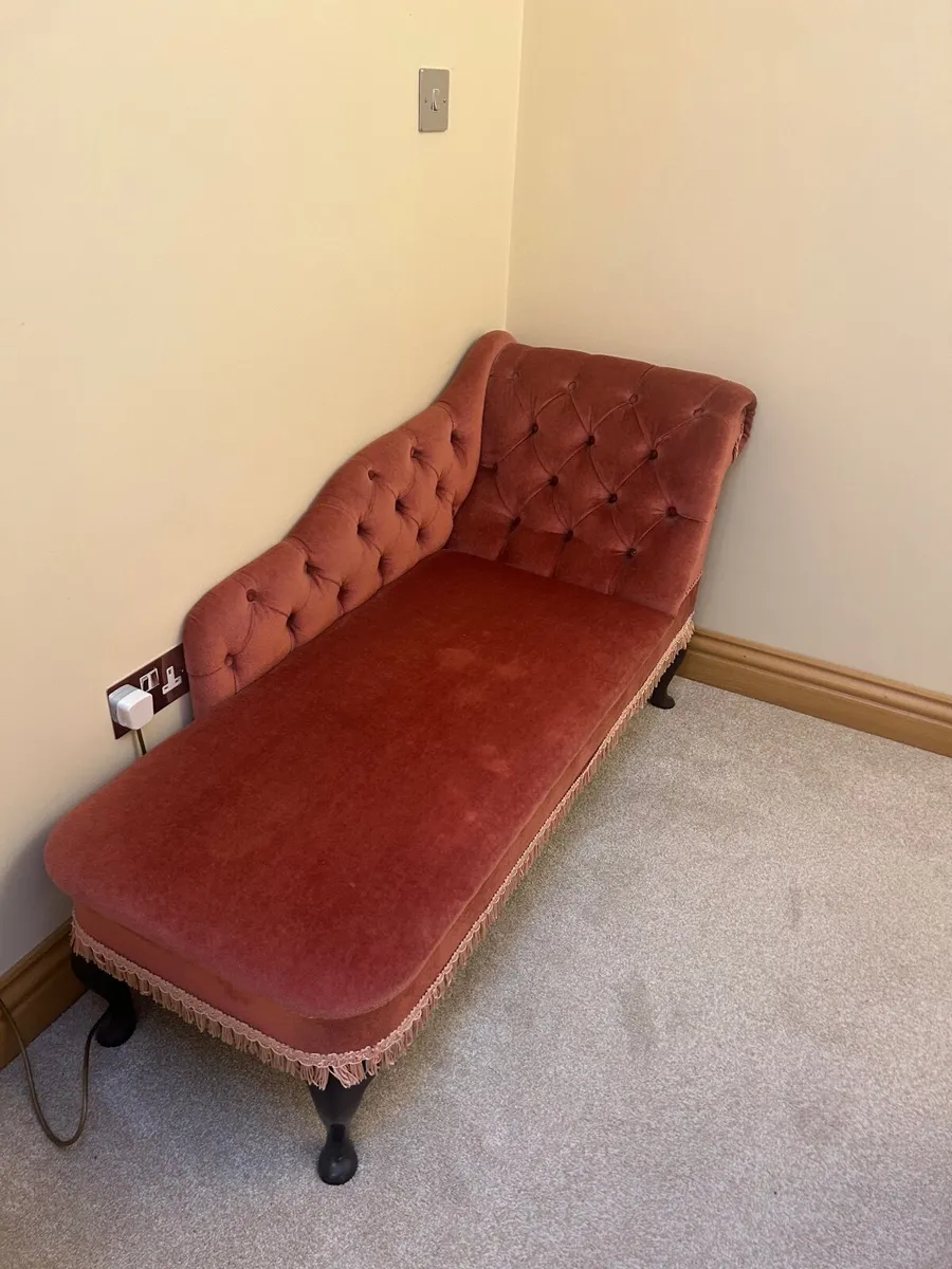 Chaise Lounge - Image 2