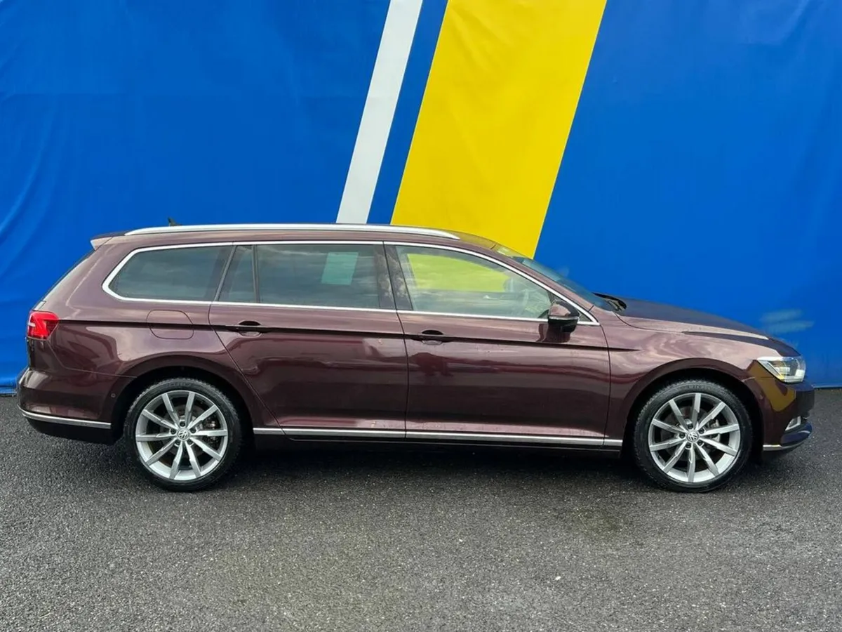 Volkswagen Passat HIGHLINE 1.4 TSI AUTO // DRIVER - Image 2