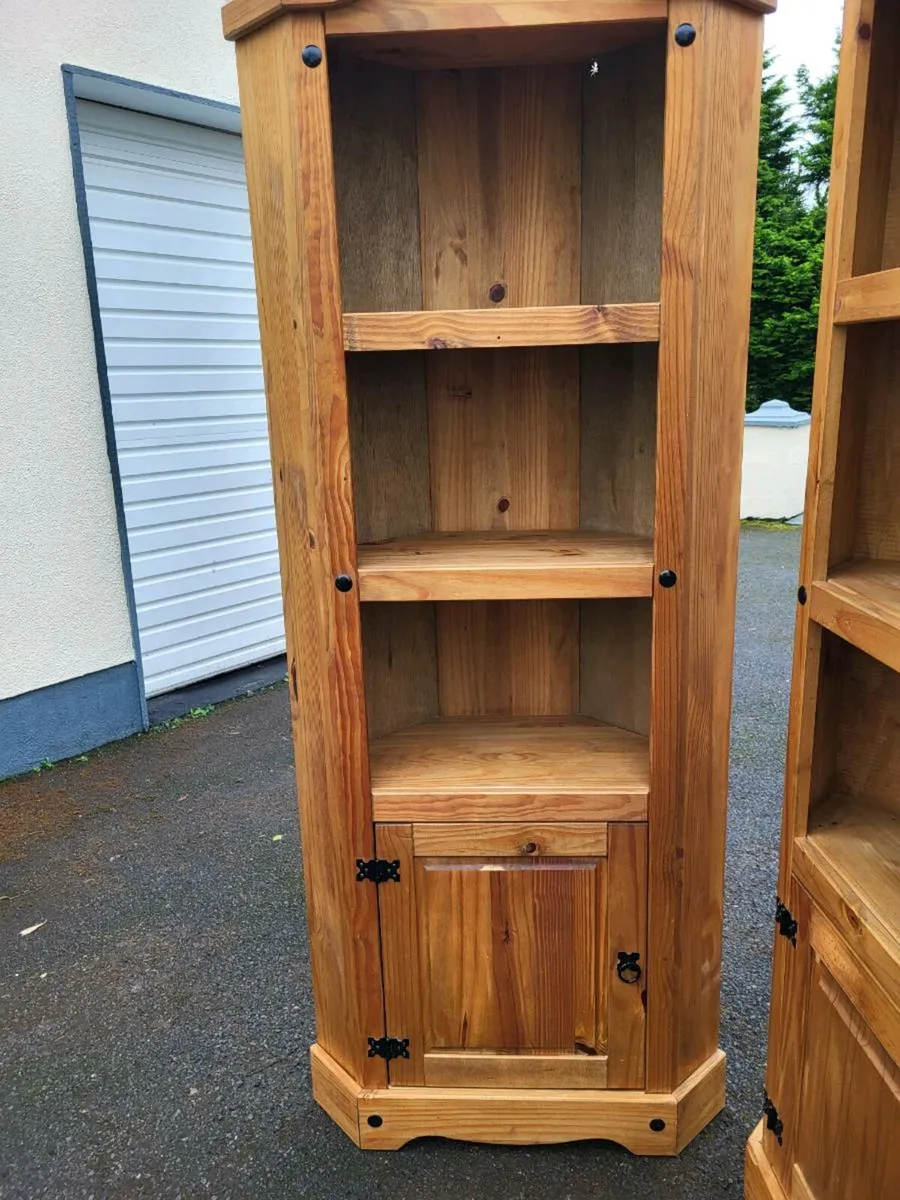 Pair of Mexican pine corner units - Image 2