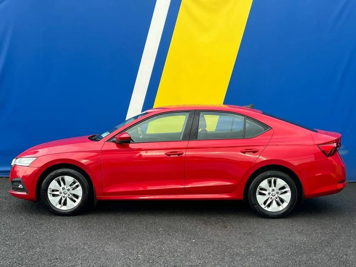 Skoda Octavia TECHNOLOGY 2.0 TDI // PARKING SENSOR - Image 3