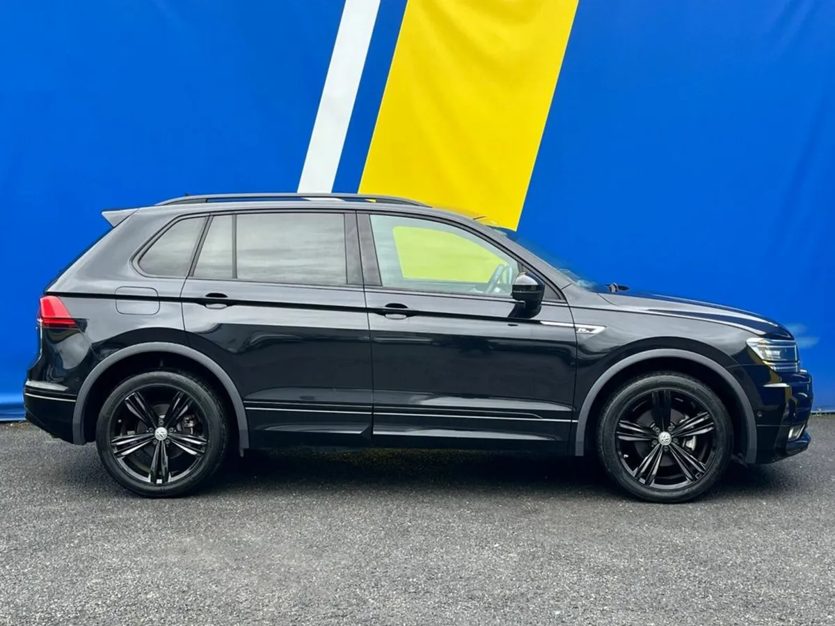 Volkswagen Tiguan R-LINE BLACK EDITION 4MOTION 2.0 - Image 2