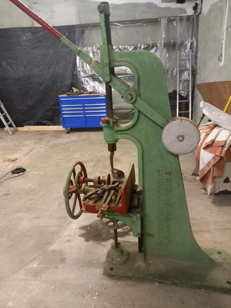 Antique carpenters machine - Image 1