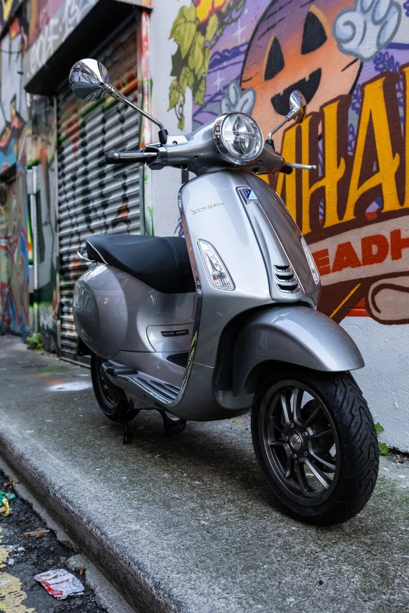 Vespa Elettricia 70 - Image 4