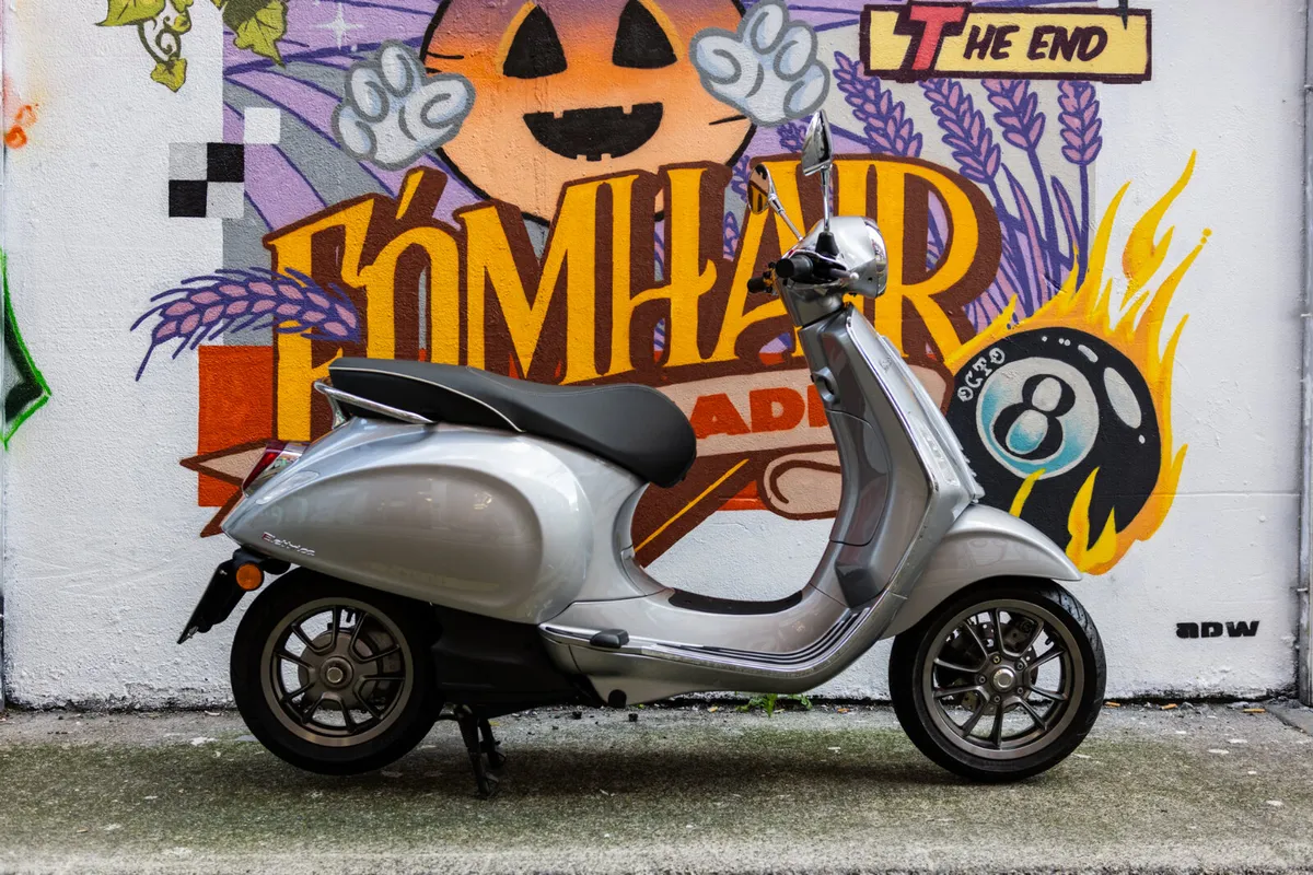 Vespa Elettricia 70 - Image 1