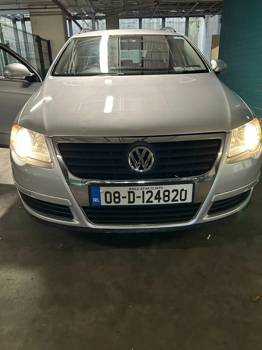 Volkswagen Passat 2008 - Image 1