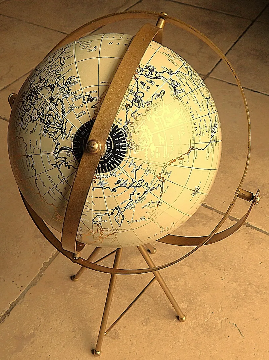 Desktop Rotating World Globe on Metal Stand - Image 4