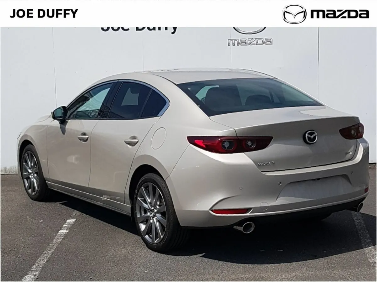 Mazda Mazda3 Exclusive-Line 2.0 Sky-X 186PS FWD ** - Image 4