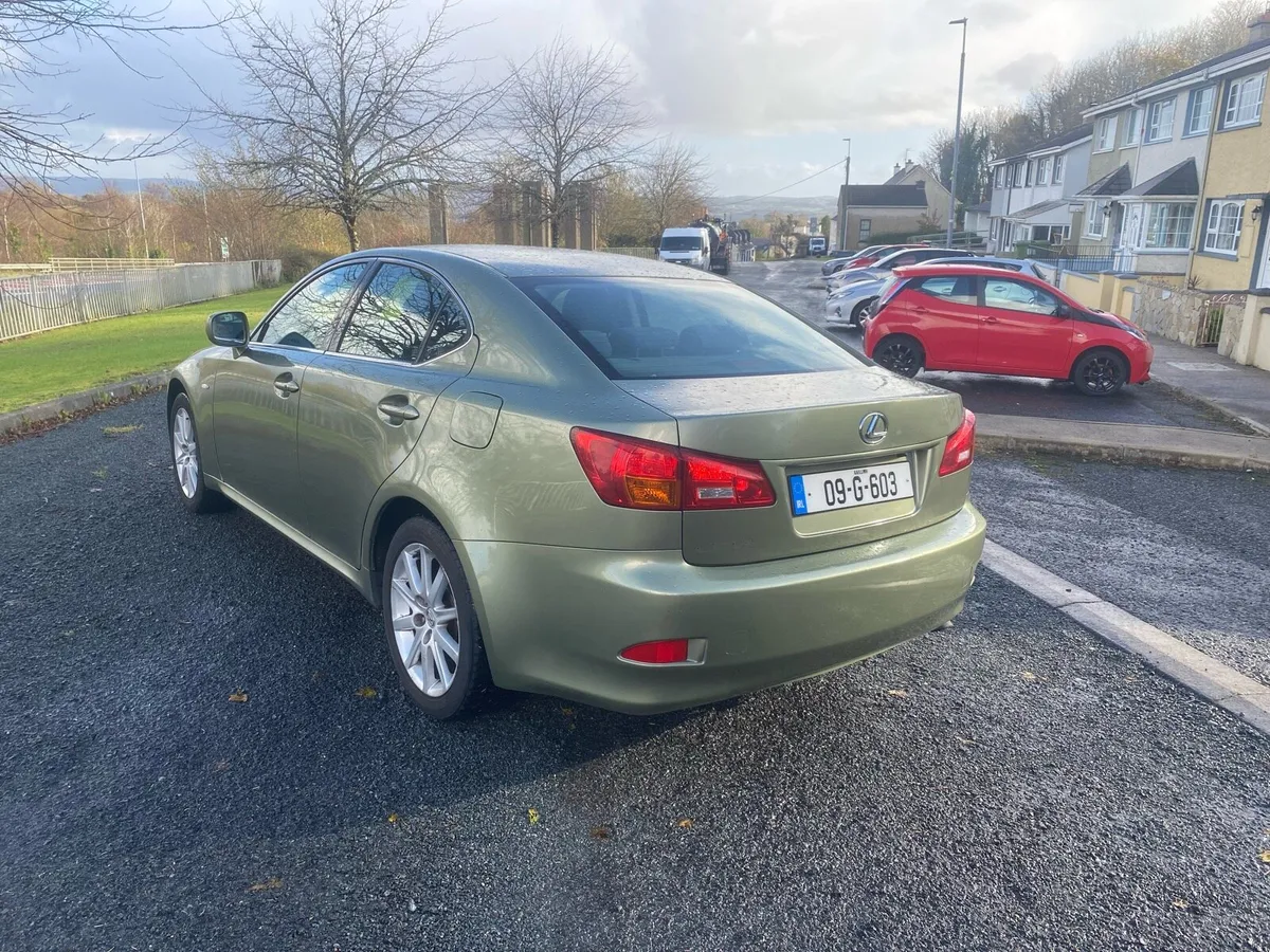 Lexus IS220D - Image 4