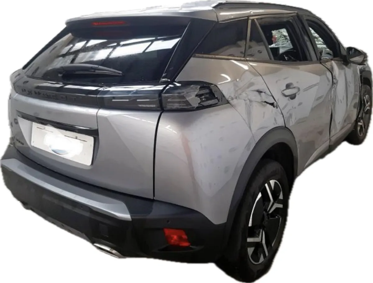 Breaking 2023 Peugeot 2008 1.2 puretech - Image 3