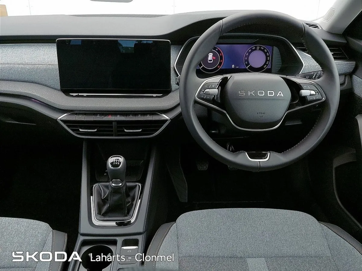 Skoda Octavia COMBI SELECTION+ 2.0TDI 115HP - Image 2