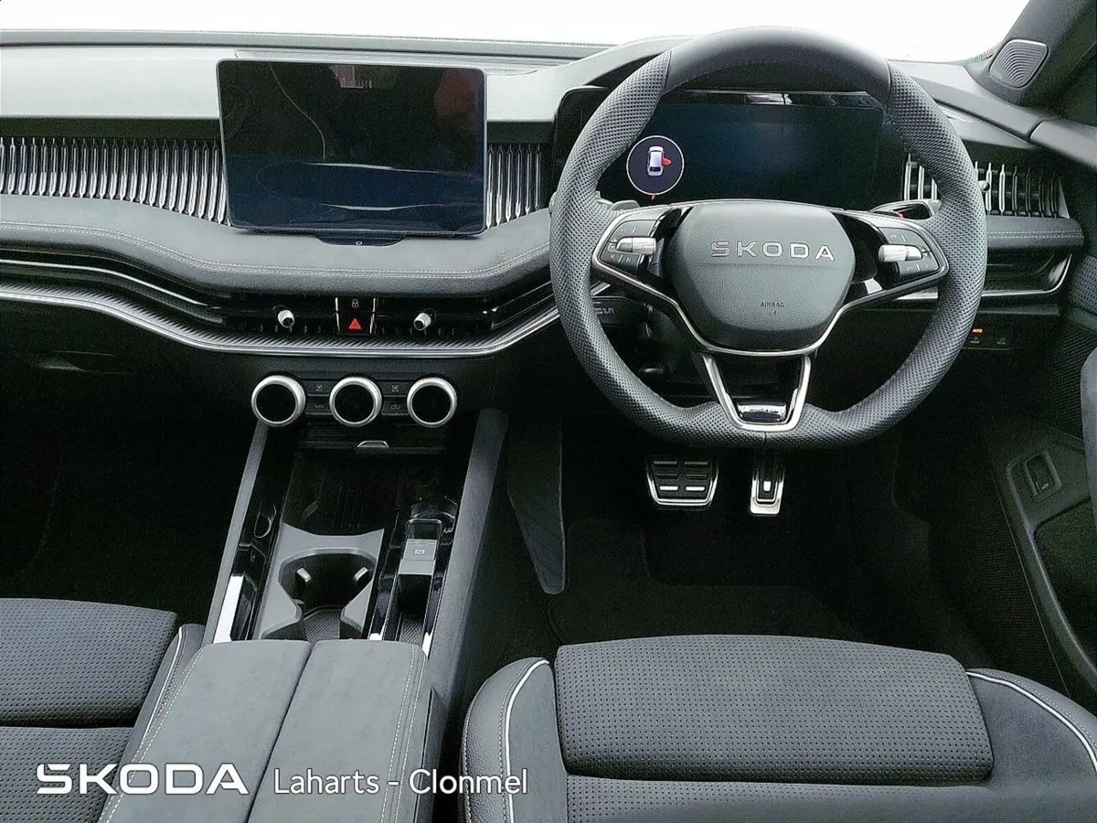 Skoda Superb COMBI SPORT 2.0TDI 150HP DSG - Image 2