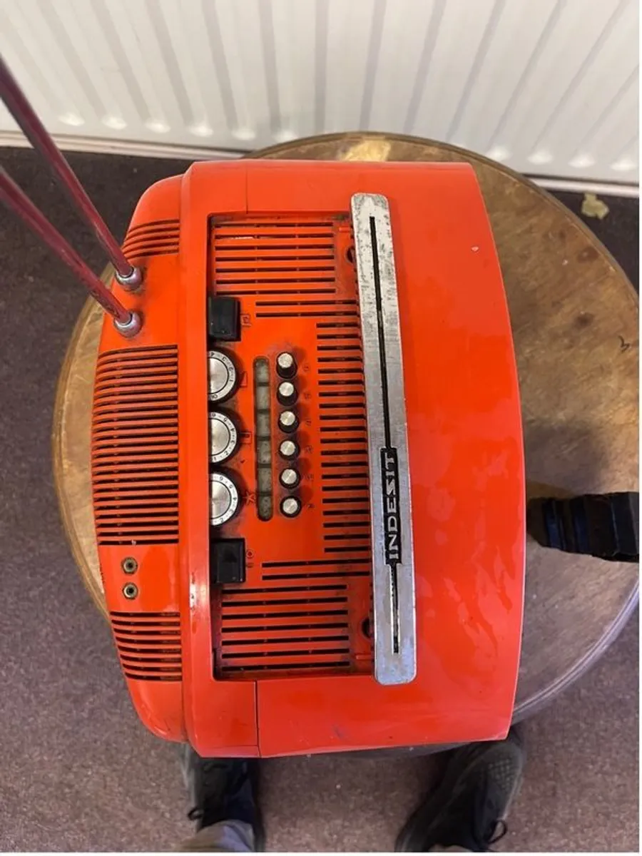 Spaceage Vintage Retro TV Italian - Image 3