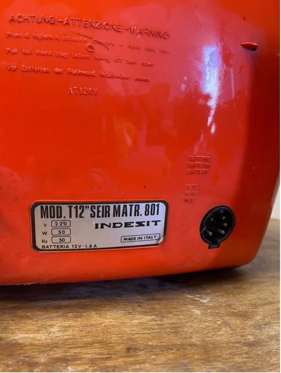 Spaceage Vintage Retro TV Italian - Image 4