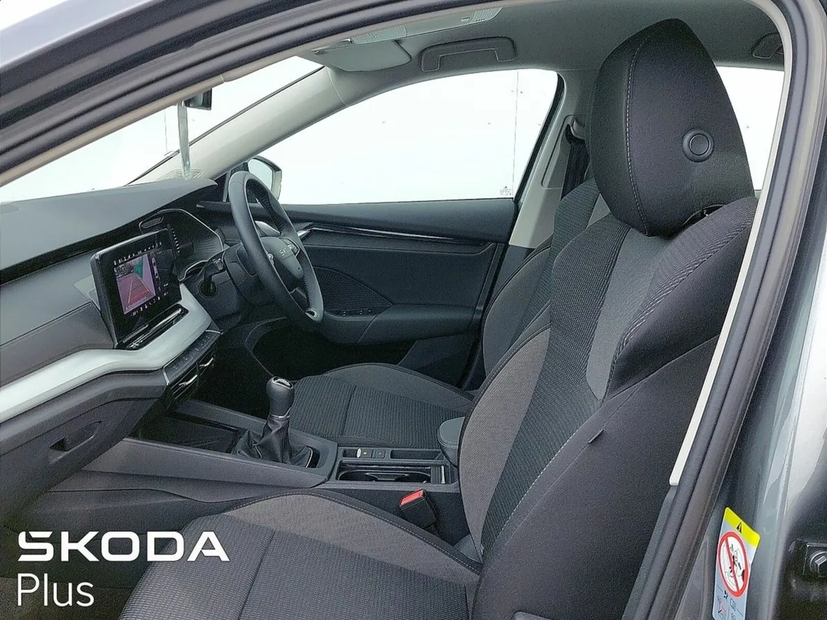 Skoda Octavia SELECTION 1.5TSI 115HP - Image 4