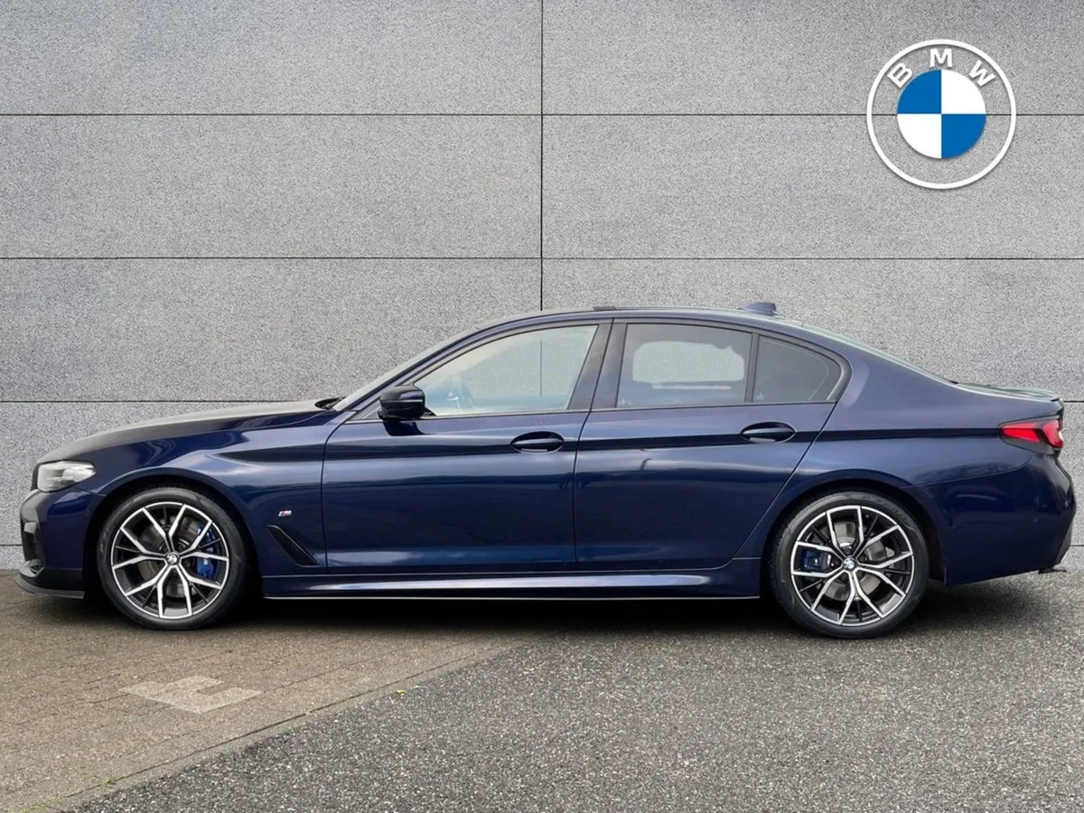BMW 5 Series 530d Xdrive M Sport Saloon - Image 4