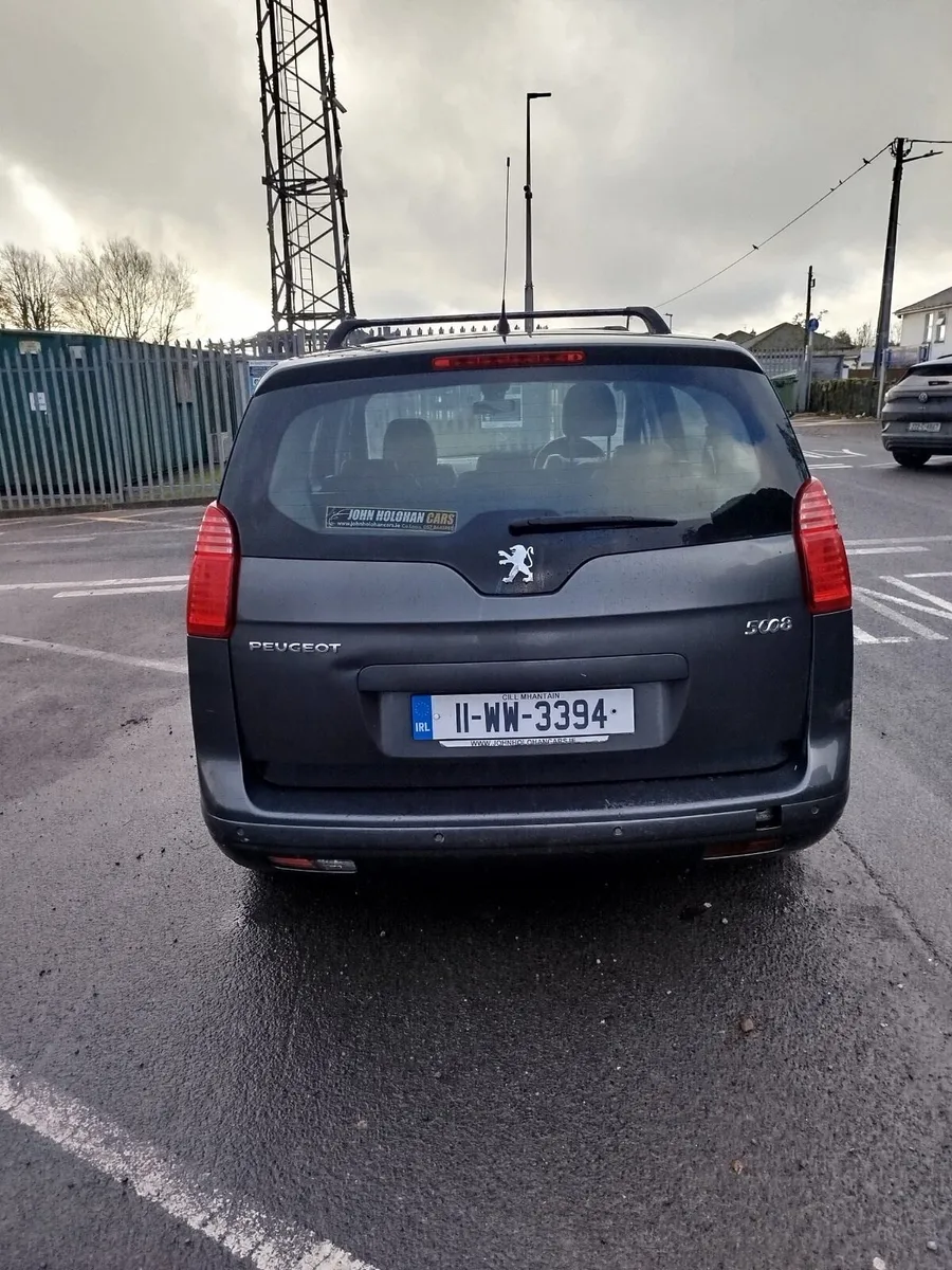 Peugeot 7 seater - Image 3