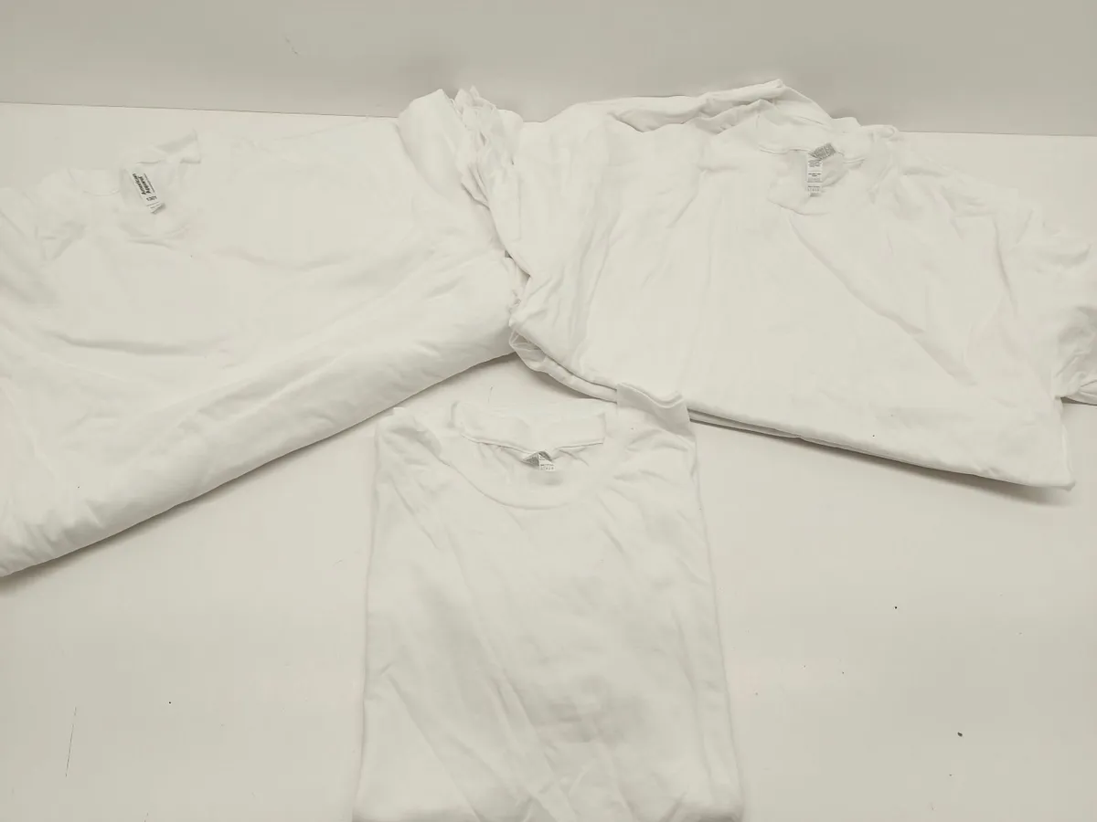 Online Auction Of White T-Shirts & More! - Image 2