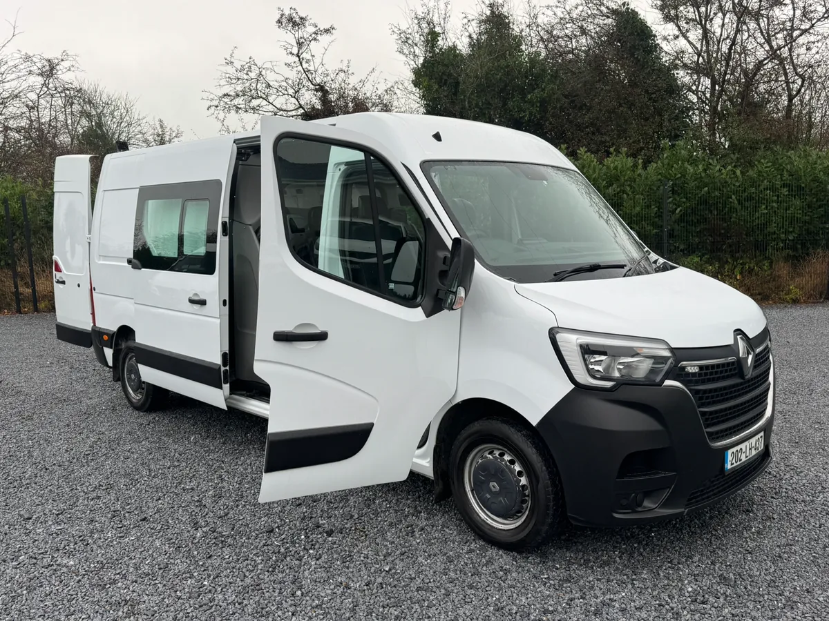 Crewcab Finance LWB Master - Image 1