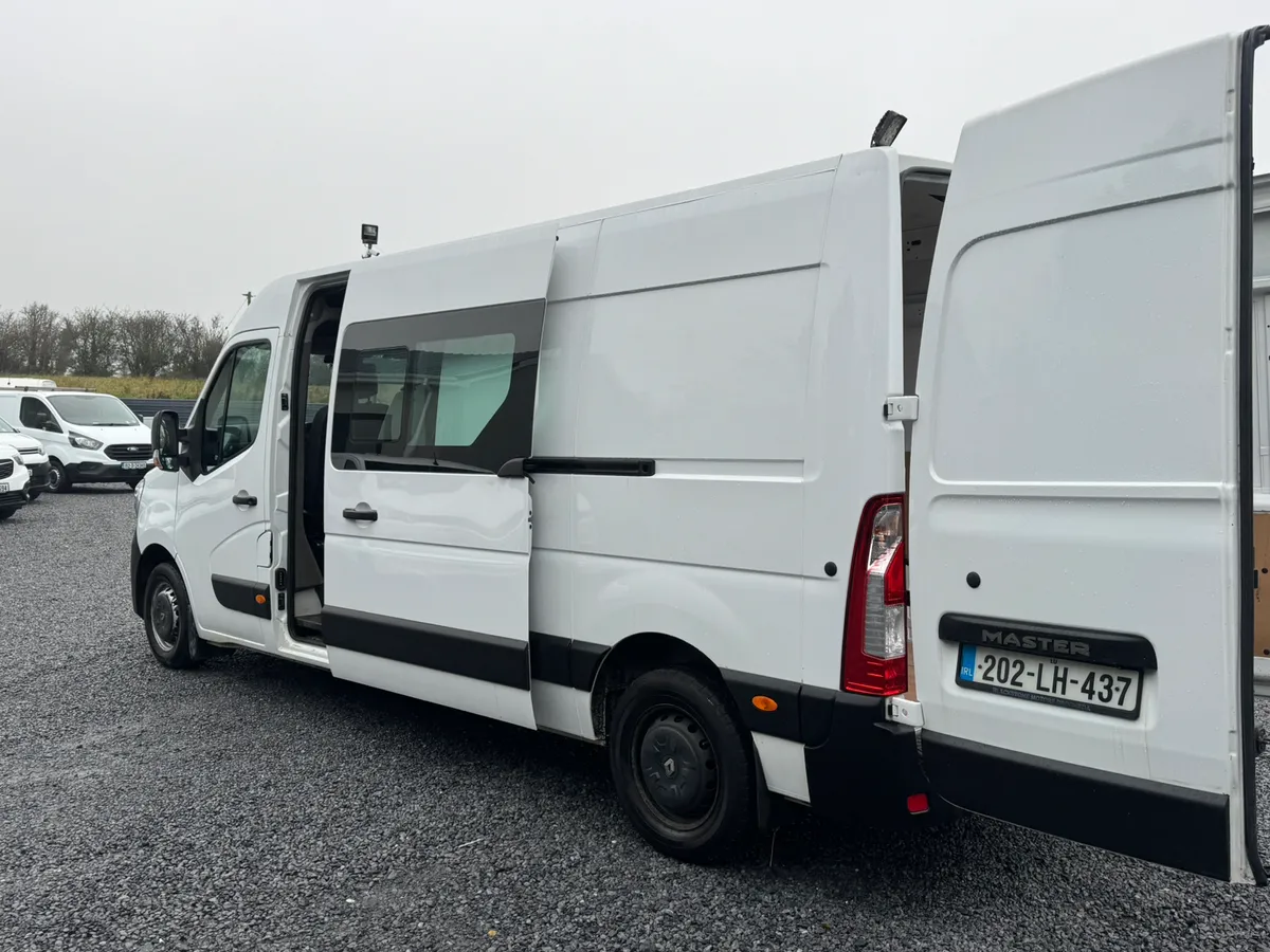 Crewcab Finance LWB Master - Image 4