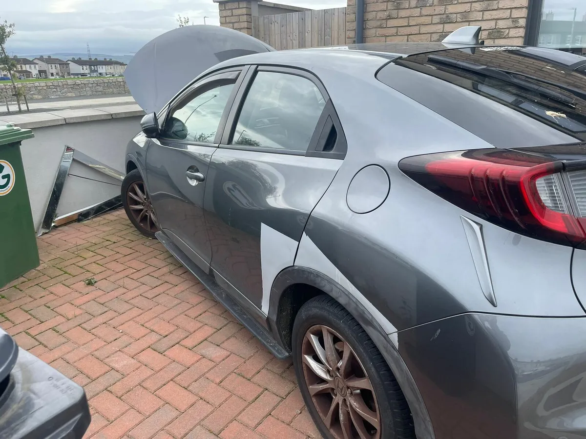 Honda Civic 2016 - Image 4