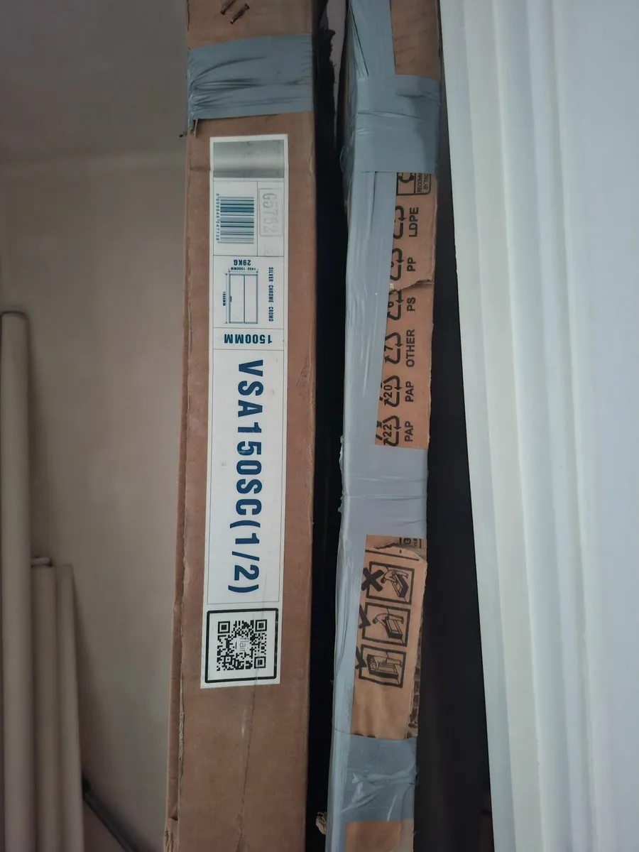 VERVE Brand New Chrome Sliding shower doors - Image 2