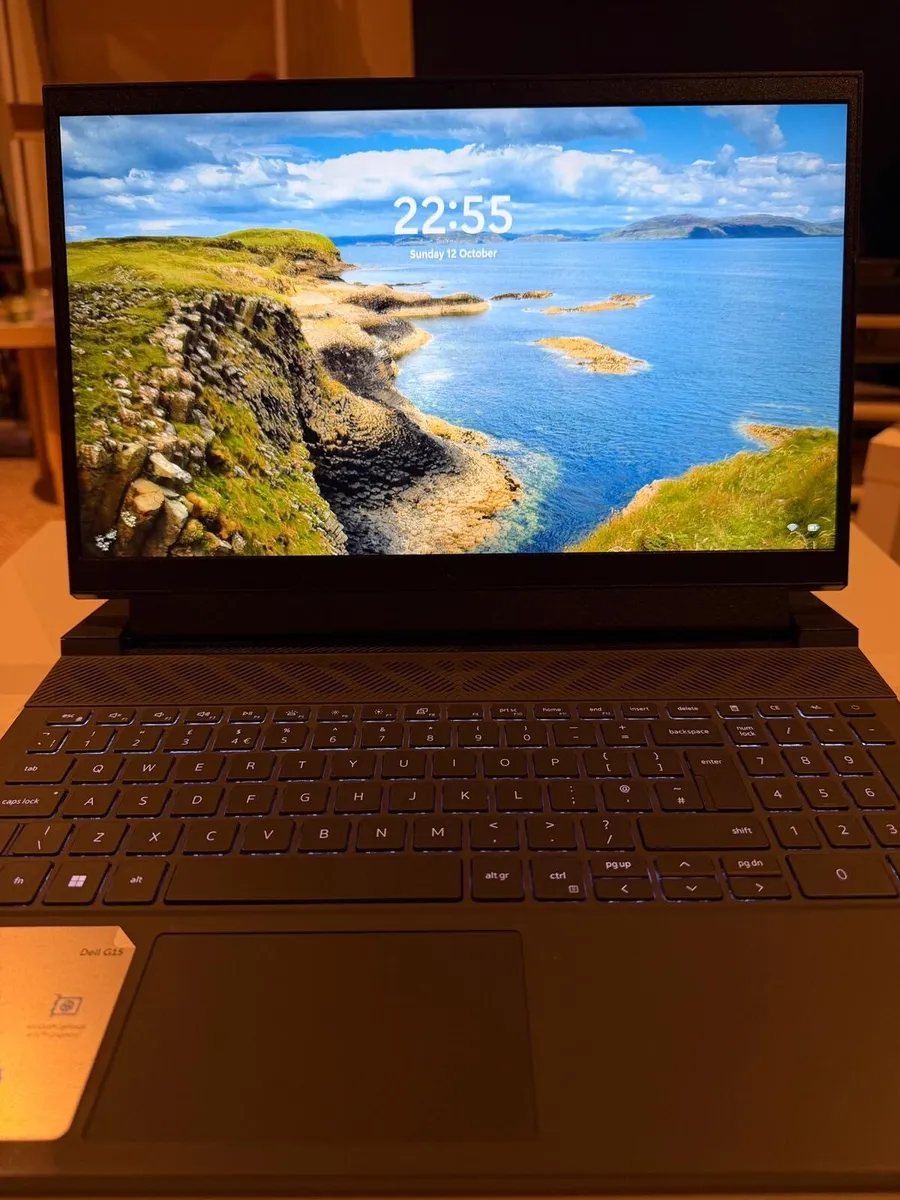 Dell G15 5530 Gaming Laptop - Image 2
