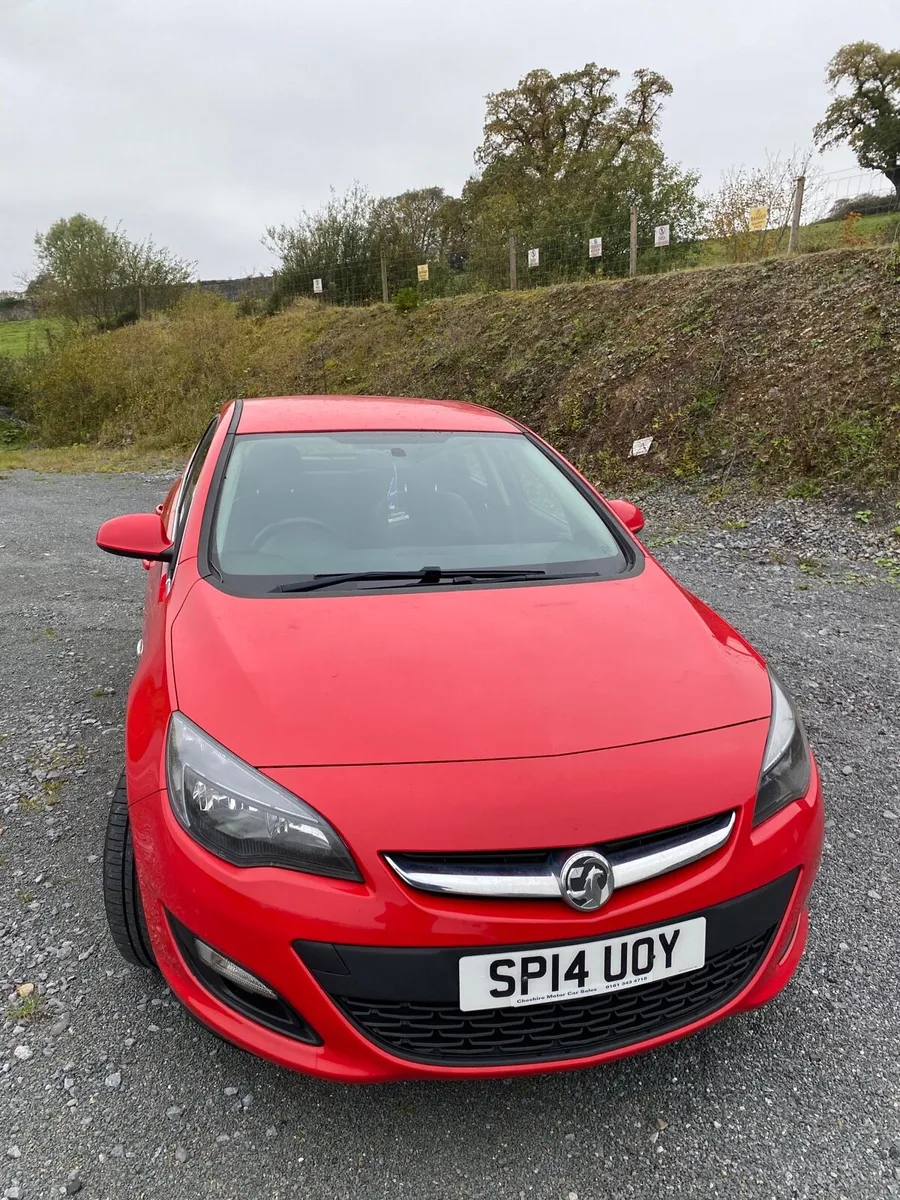 2014 Vauxhall Astra 1.6L Petrol - Image 1