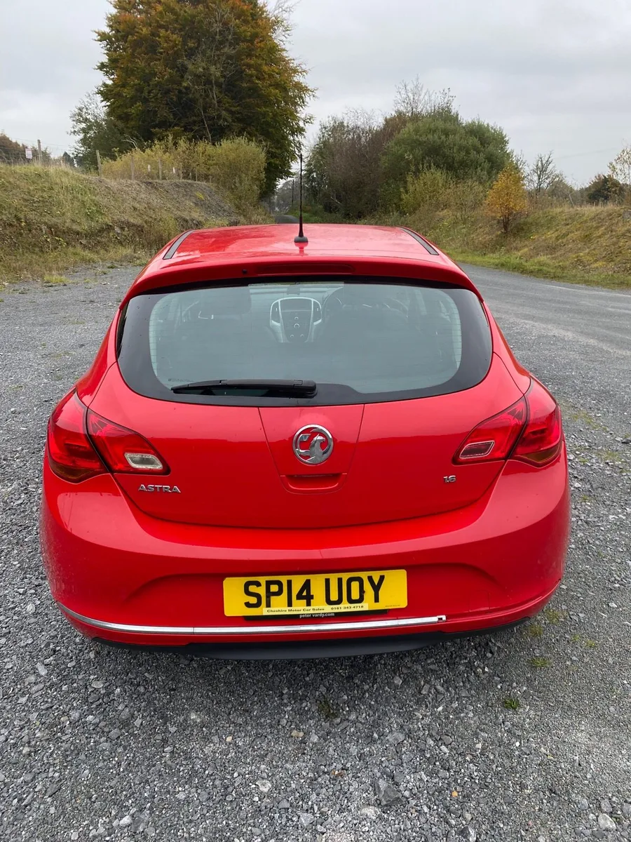 2014 Vauxhall Astra 1.6L Petrol - Image 3