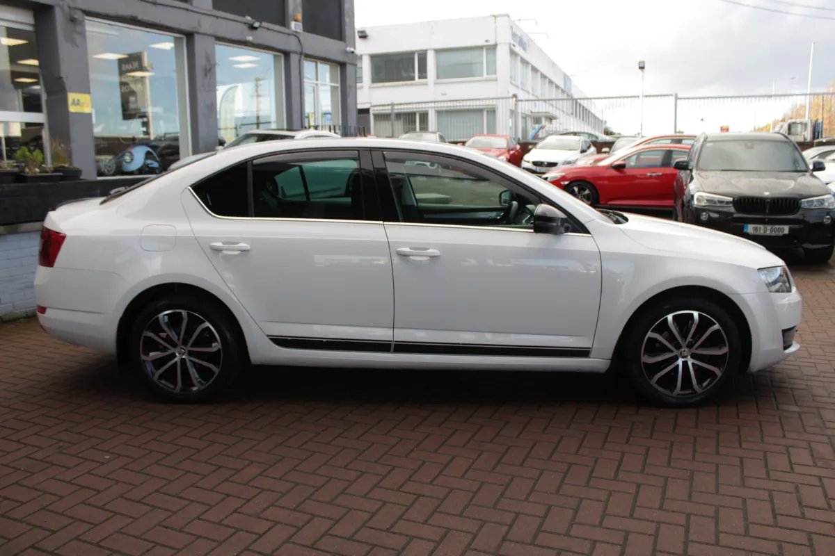 Skoda Octavia 2017 - Image 3