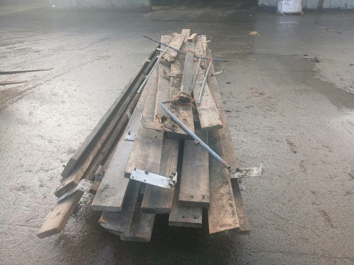 Brisket Board Timber and Mats for cubicles - Image 1