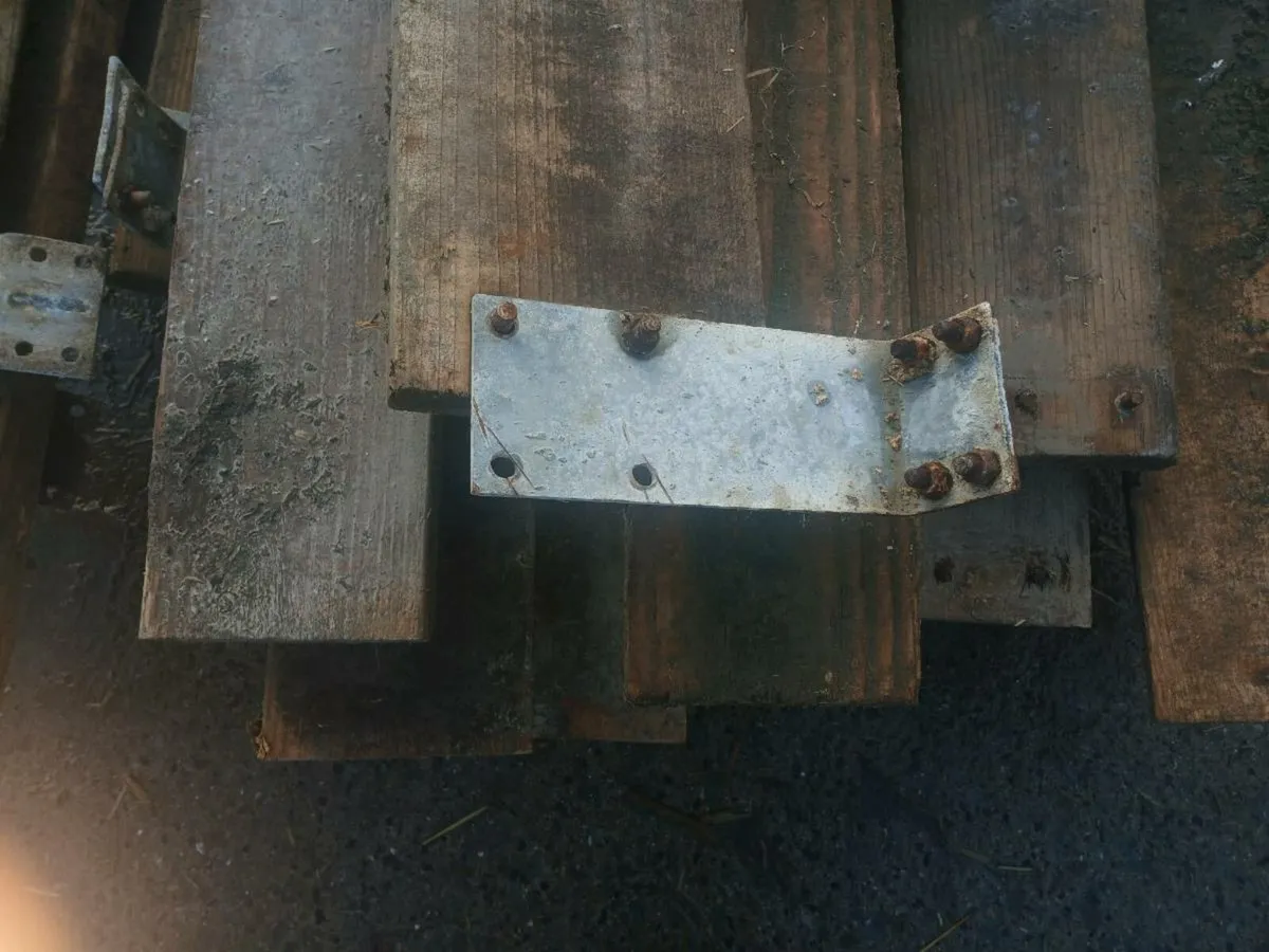 Brisket Board Timber and Mats for cubicles - Image 2