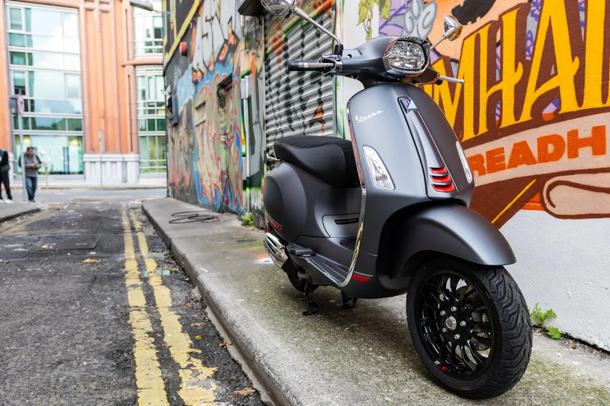 Vespa Sprint 125 S - Image 2