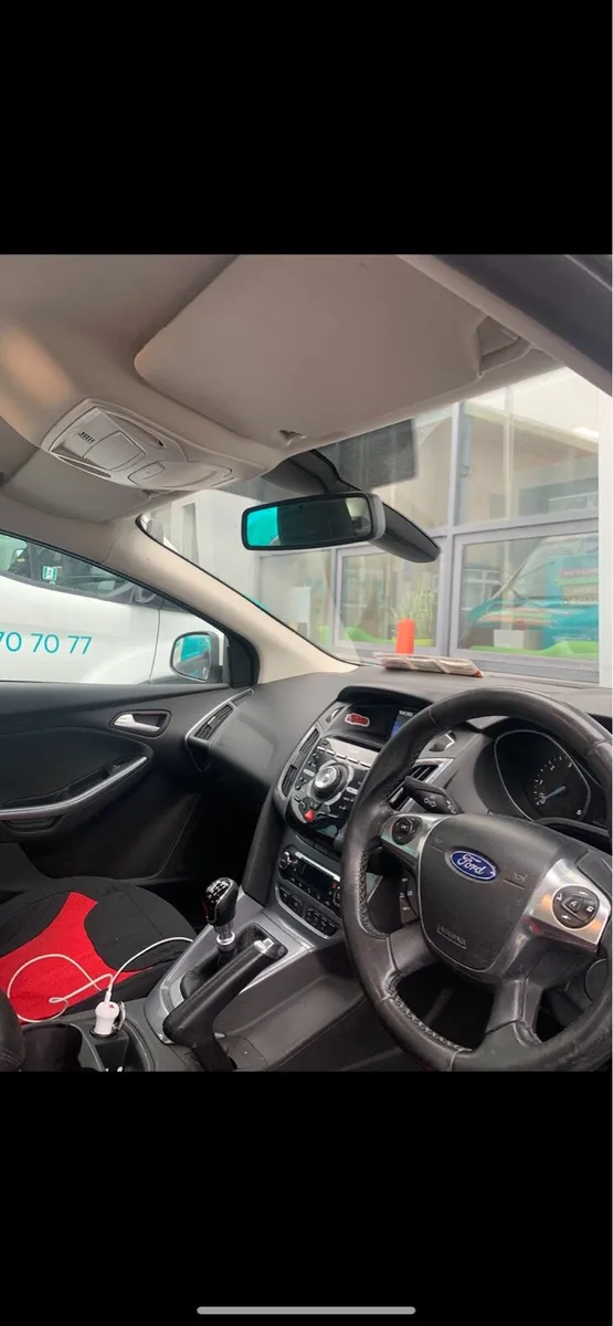 White ford Focus - Image 1