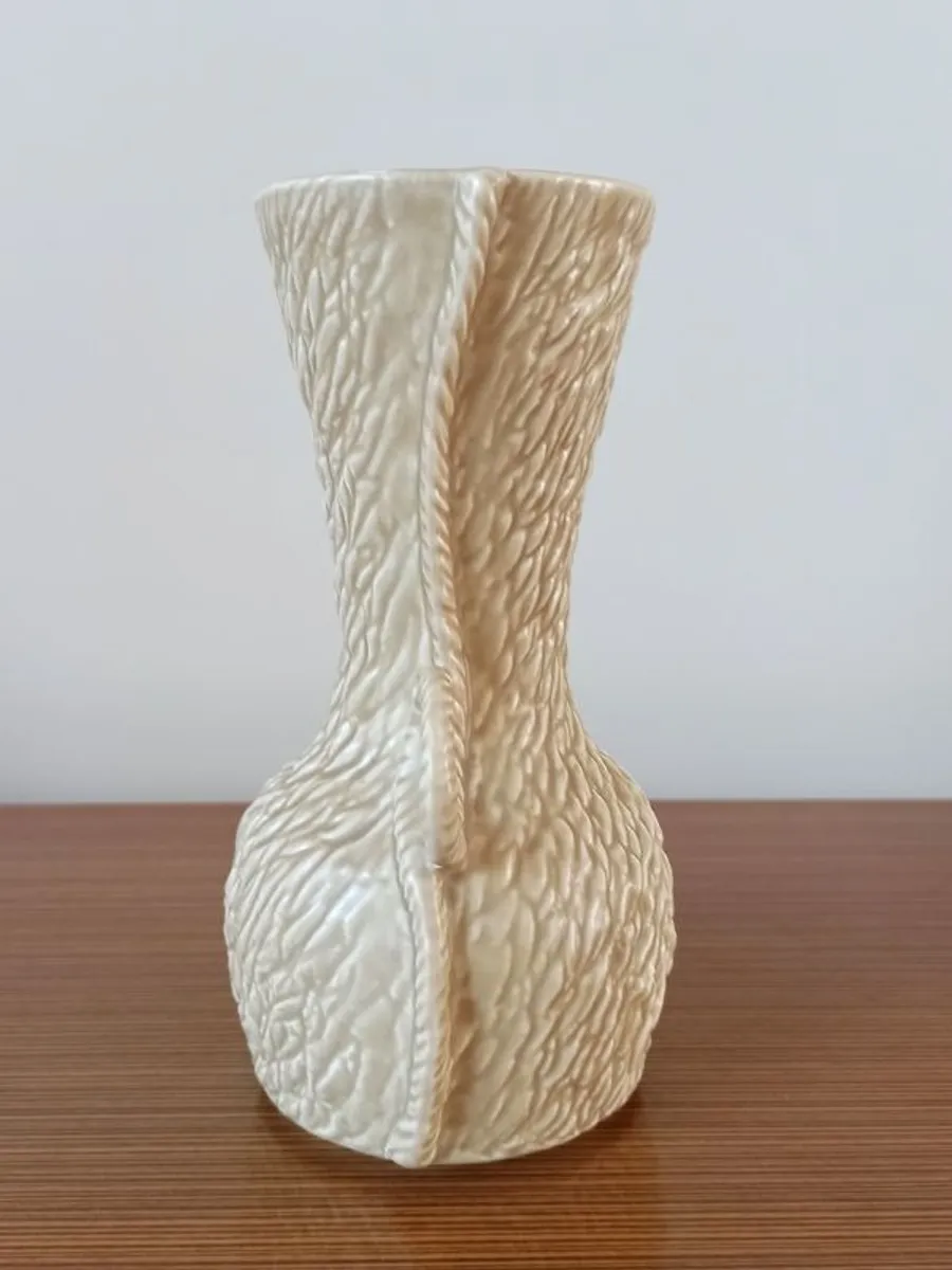 Vintage Sylvac rope handles vase  height 23cm - Image 2