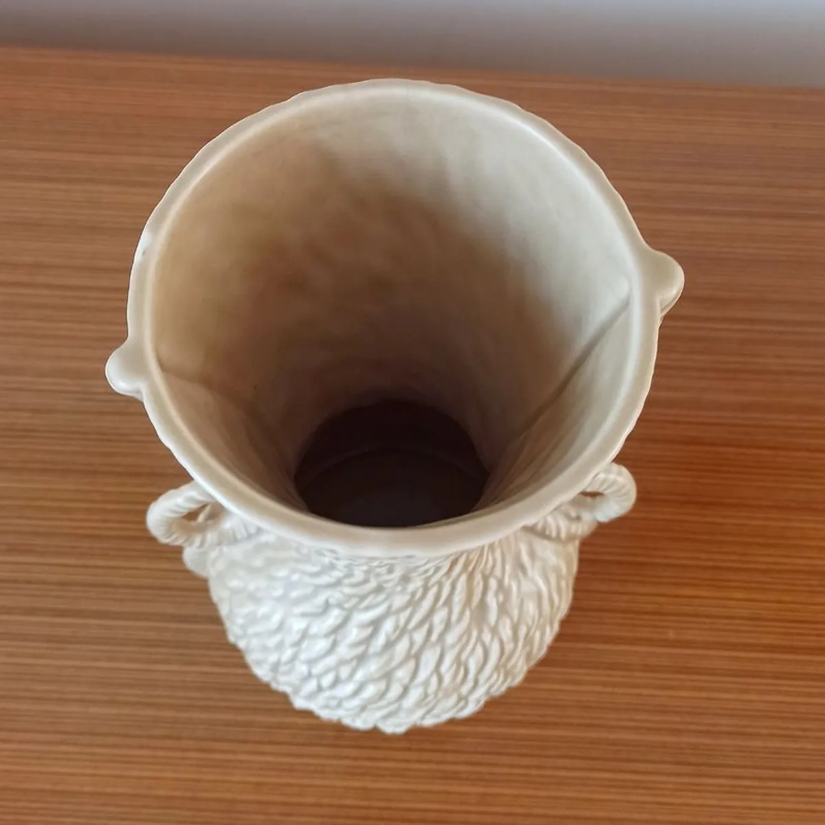 Vintage Sylvac rope handles vase  height 23cm - Image 4