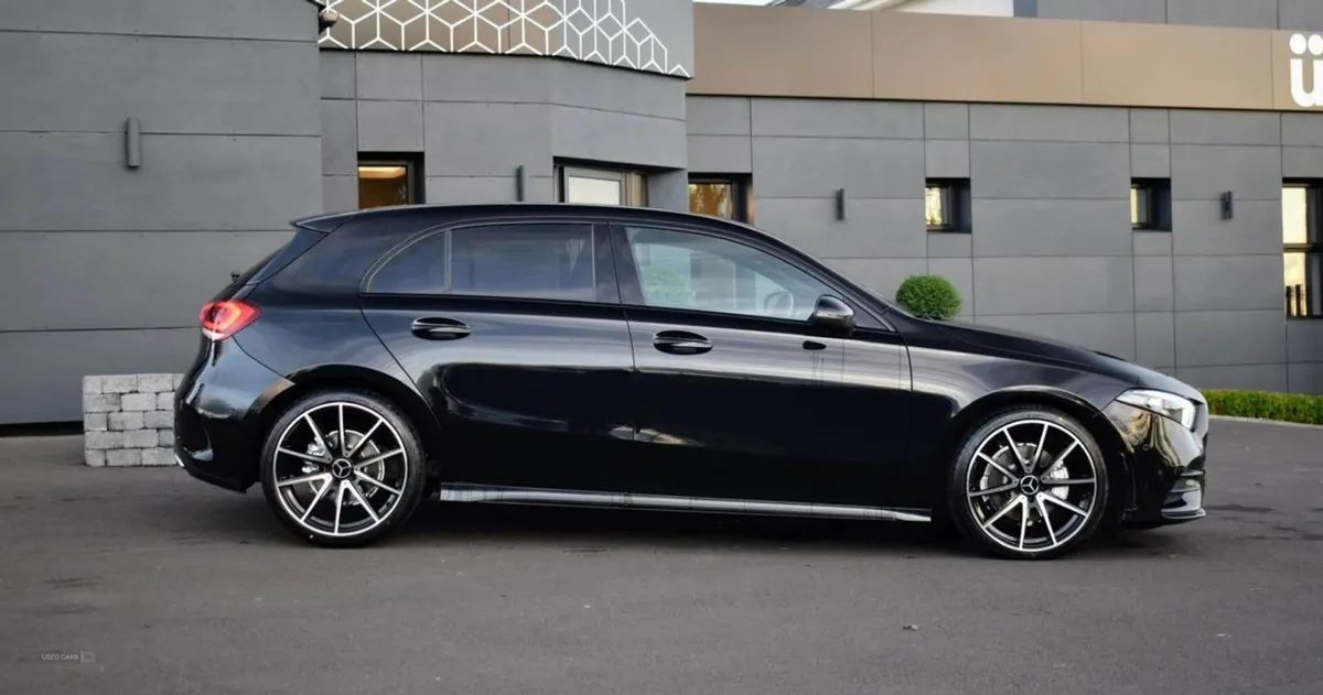 Mercedes-Benz A-Class 2.0 A 200 D AMG Line Premiu - Image 4