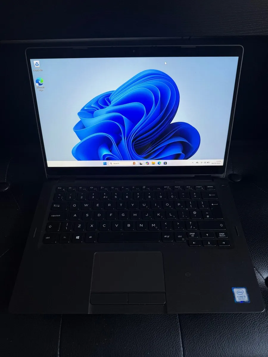 Dell Latitude 5300 2in1 Laptop i5/16GB/256SSD/FHD - Image 1